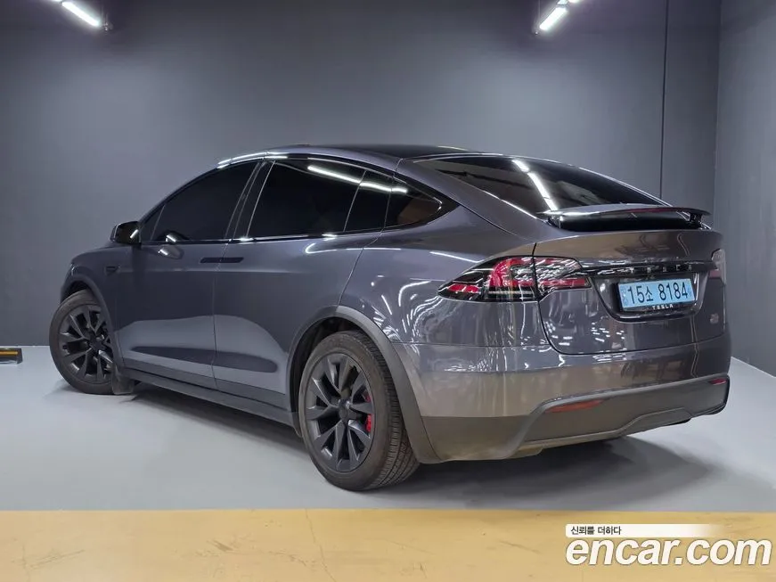 Tesla Model X — фото 2