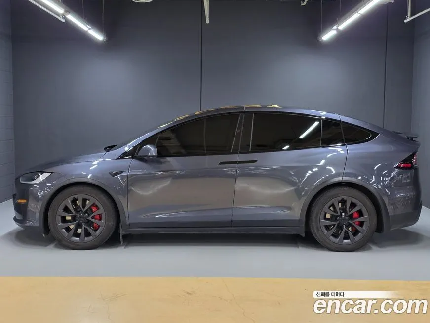 Tesla Model X — фото 5