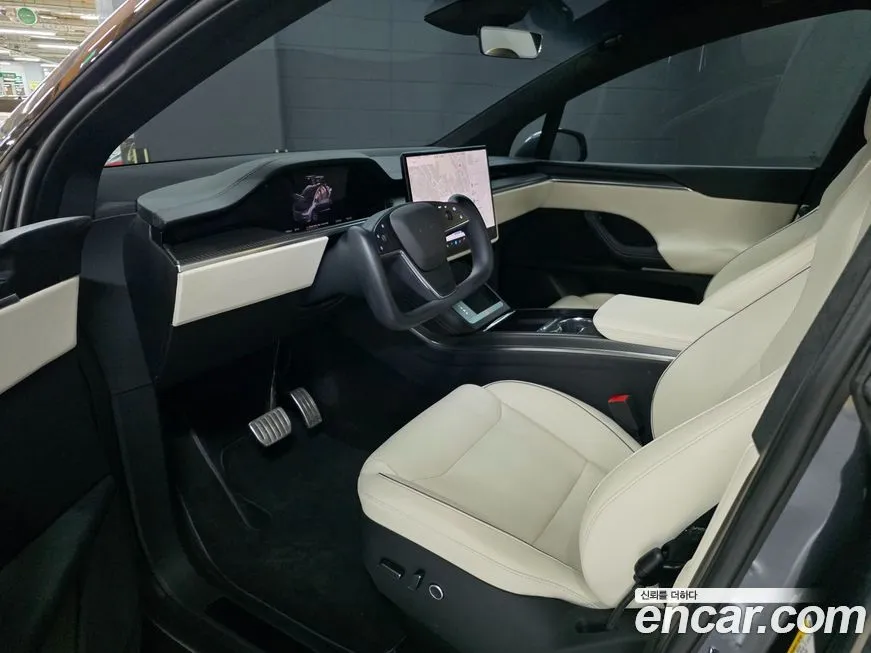 Tesla Model X — фото 8