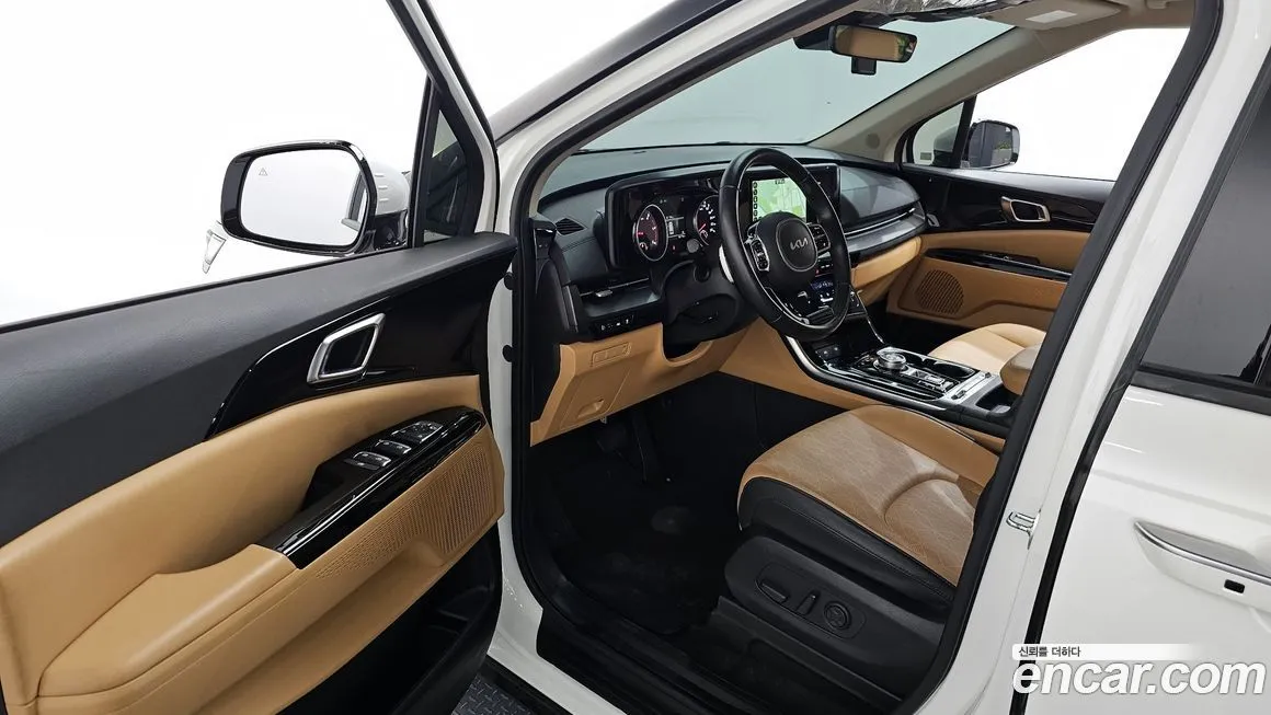 Kia Carnival — фото 10