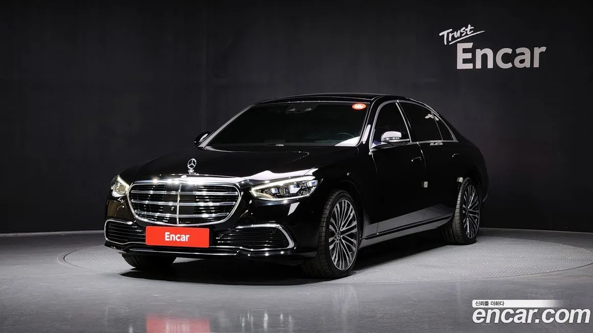 Mercedes-Benz S-Class — фото 1