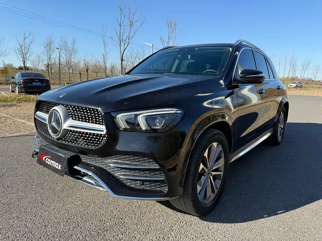 Mercedes-Benz GLE — фото 1
