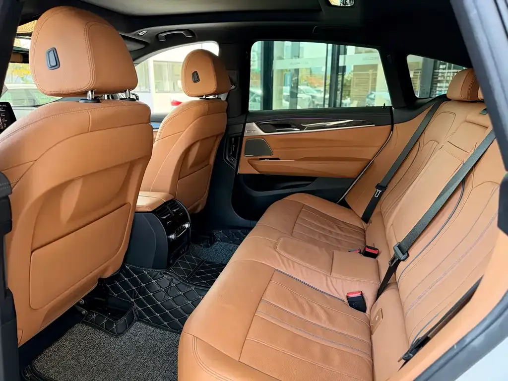 BMW 6 Series GT — фото 9
