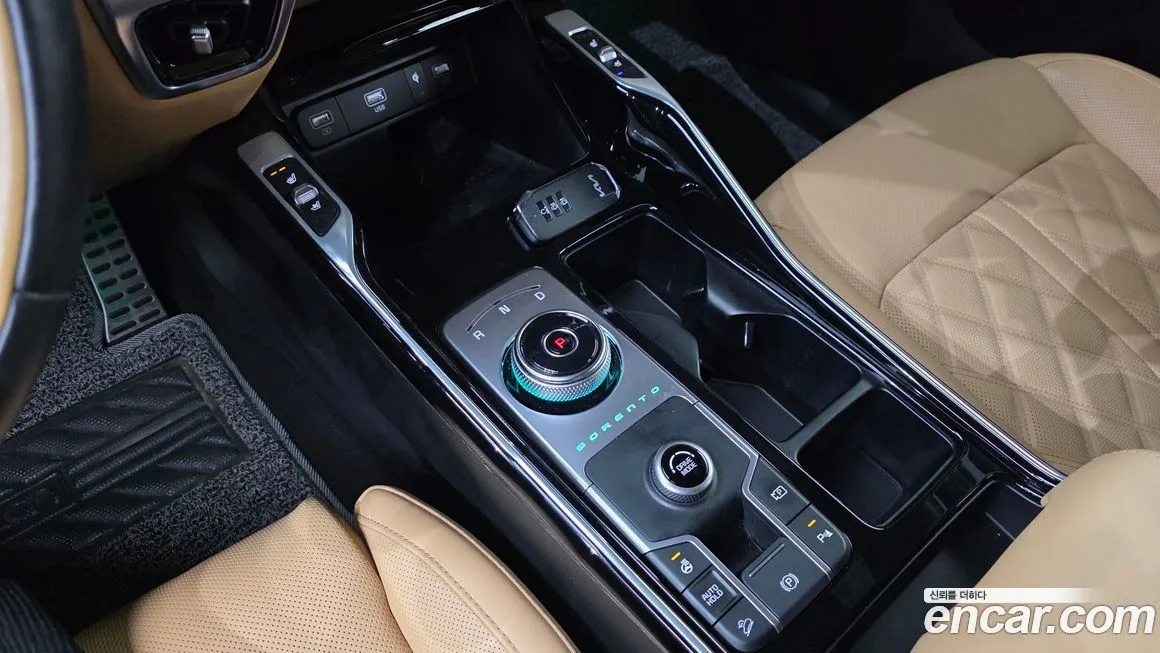 Kia Sorento — фото 9