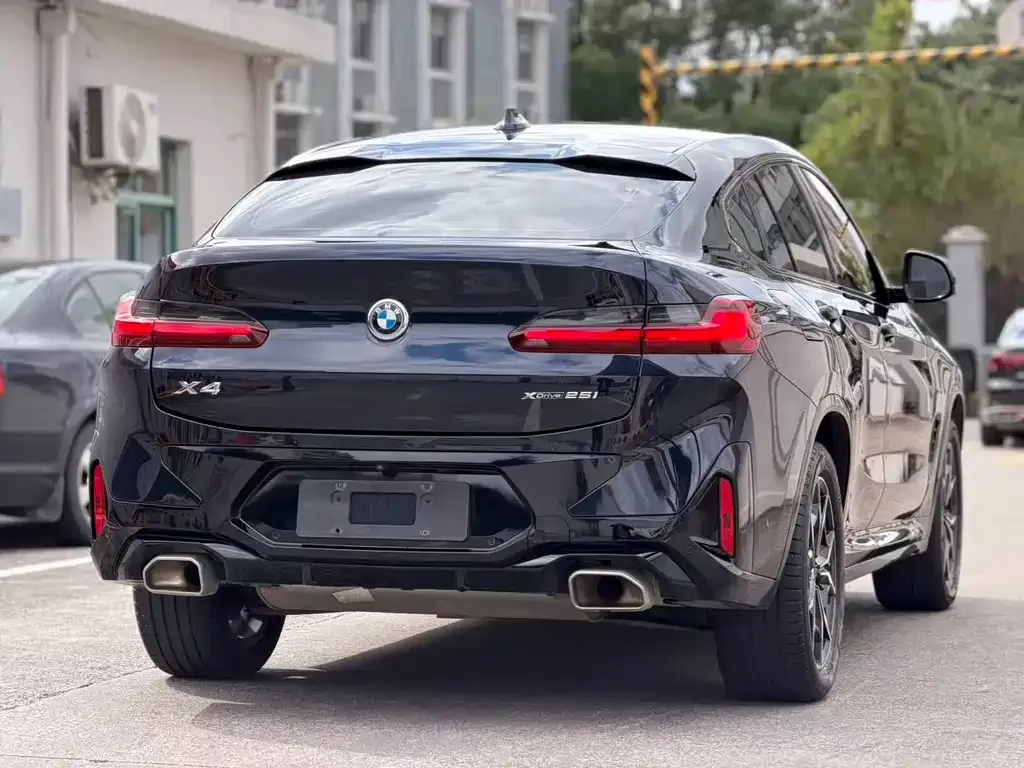 BMW X4 — фото 8