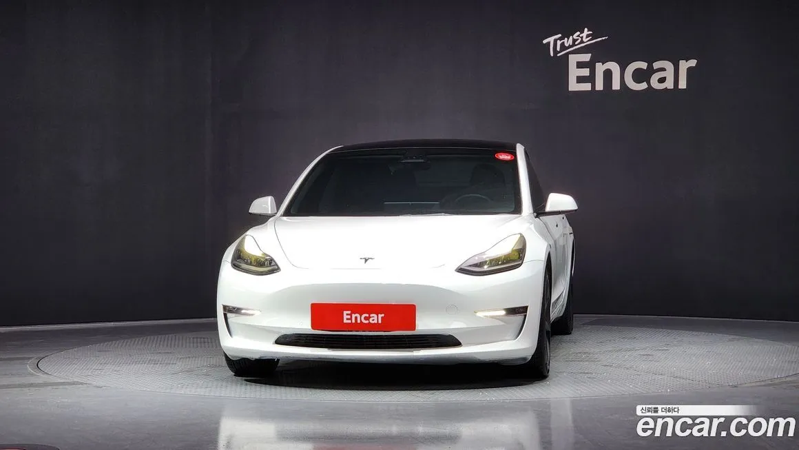 Tesla Model 3 — фото 3