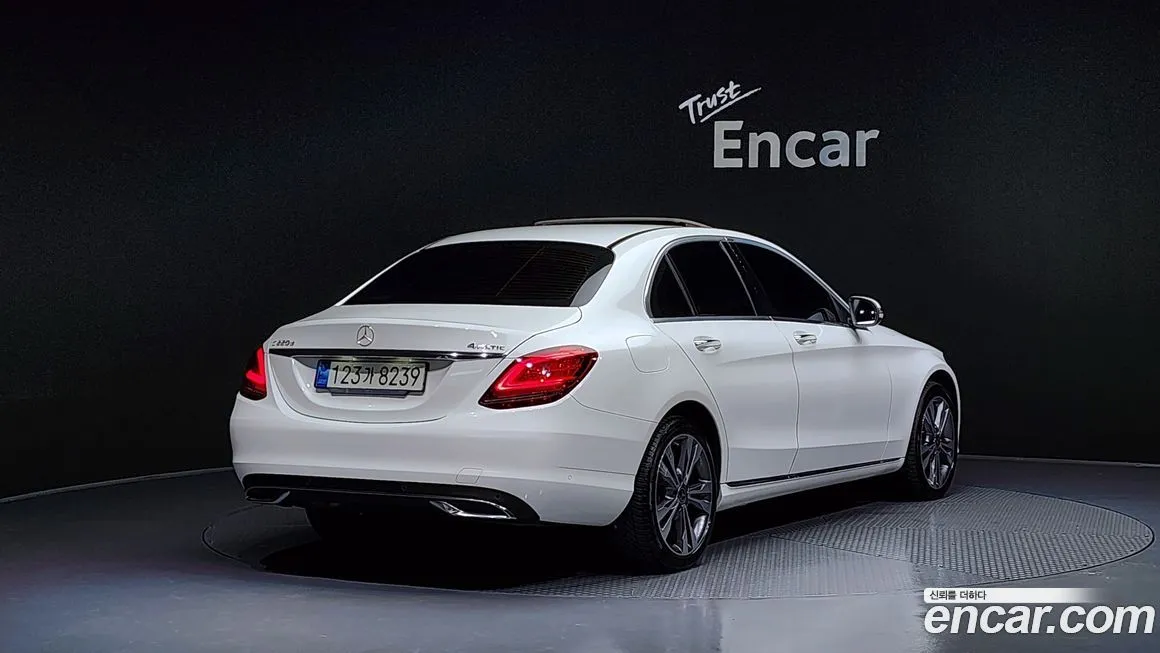 Mercedes-Benz C-Class — фото 2