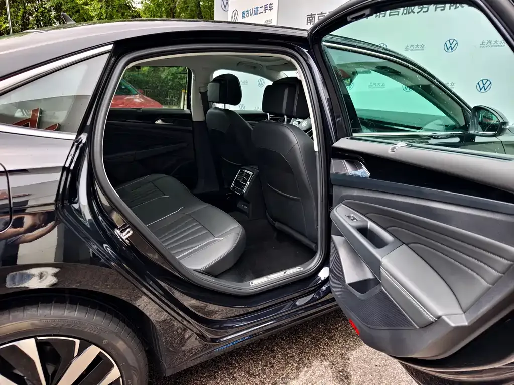 Volkswagen Passat — фото 6