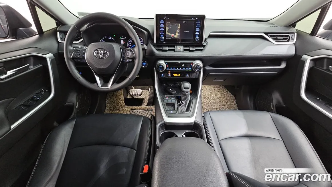 Toyota RAV4 — фото 7