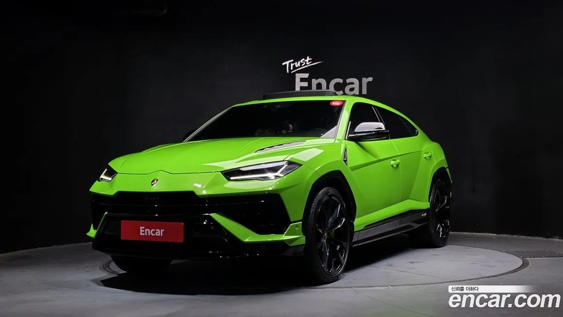 Lamborghini Urus — фото 1