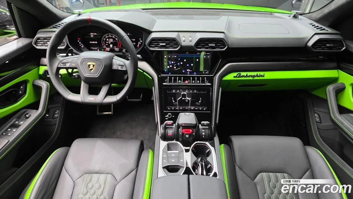 Lamborghini Urus — фото 7