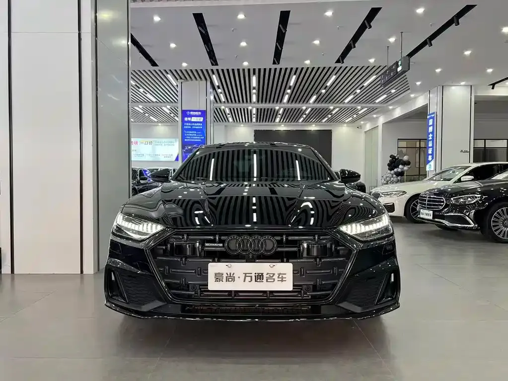 Audi A7L — фото 2