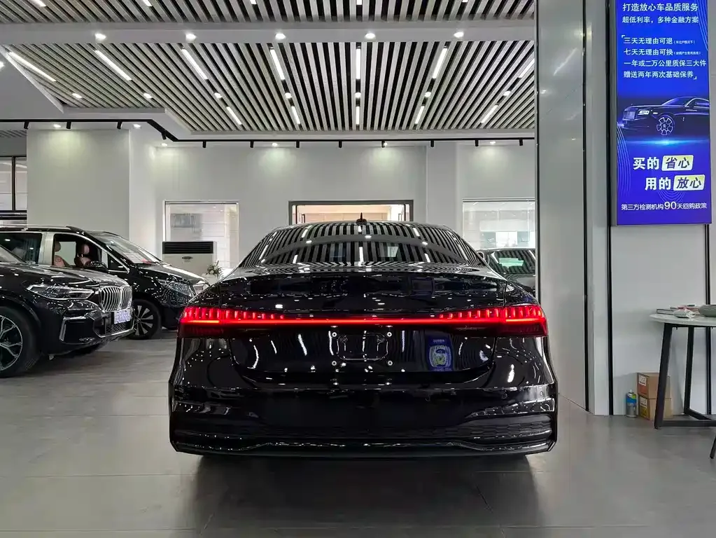 Audi A7L — фото 5