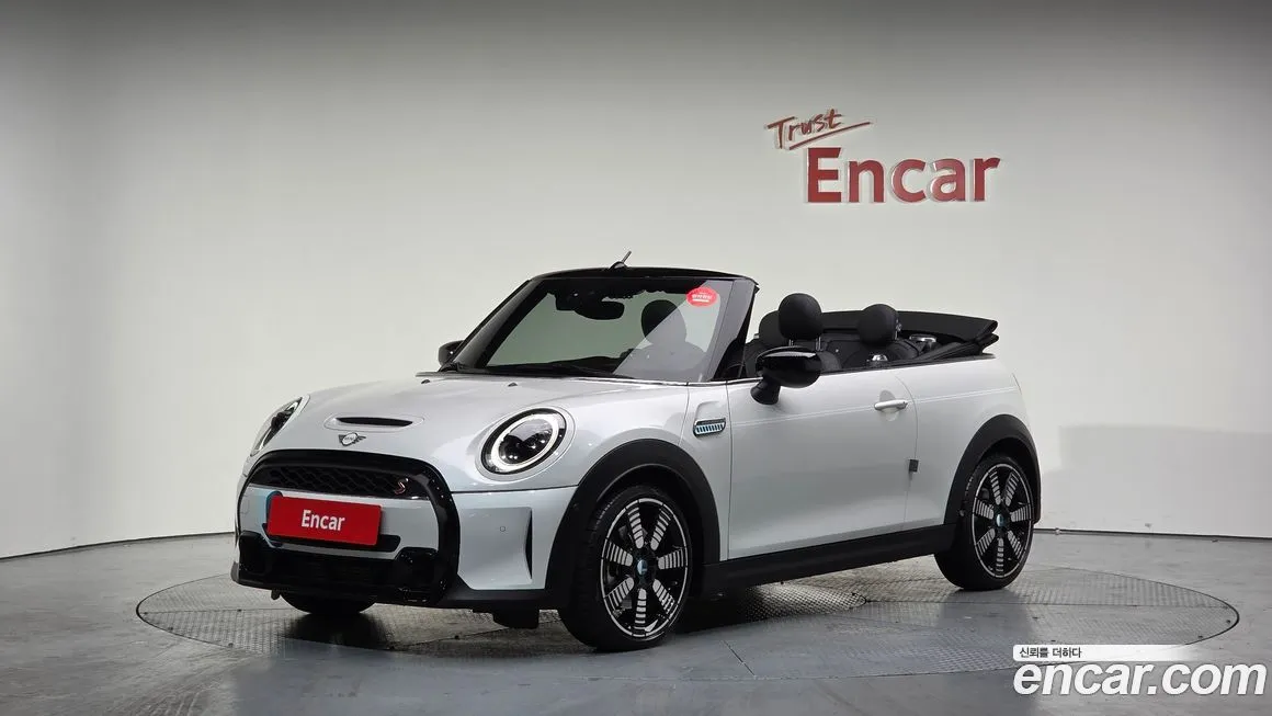 Mini Cooper Convertible — фото 1