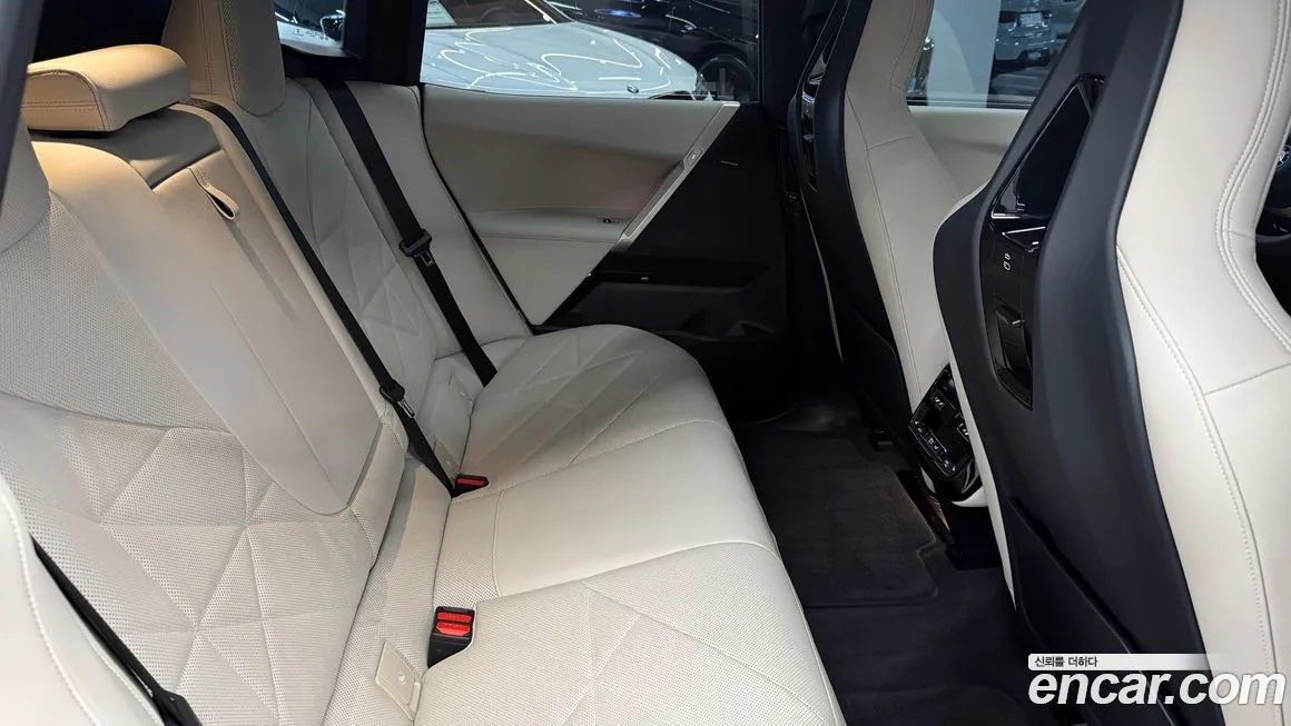 BMW iX — фото 10