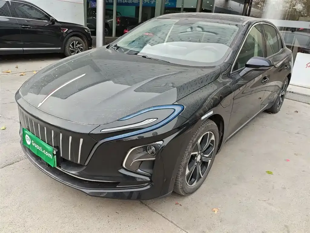 Hongqi E-QM5 — фото 1