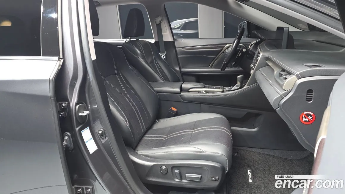 Lexus RX — фото 10