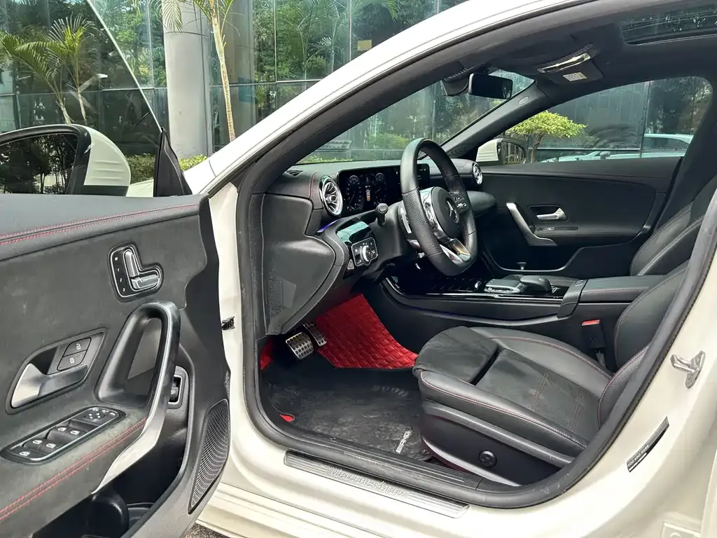 Mercedes-Benz CLA (Import) — фото 8