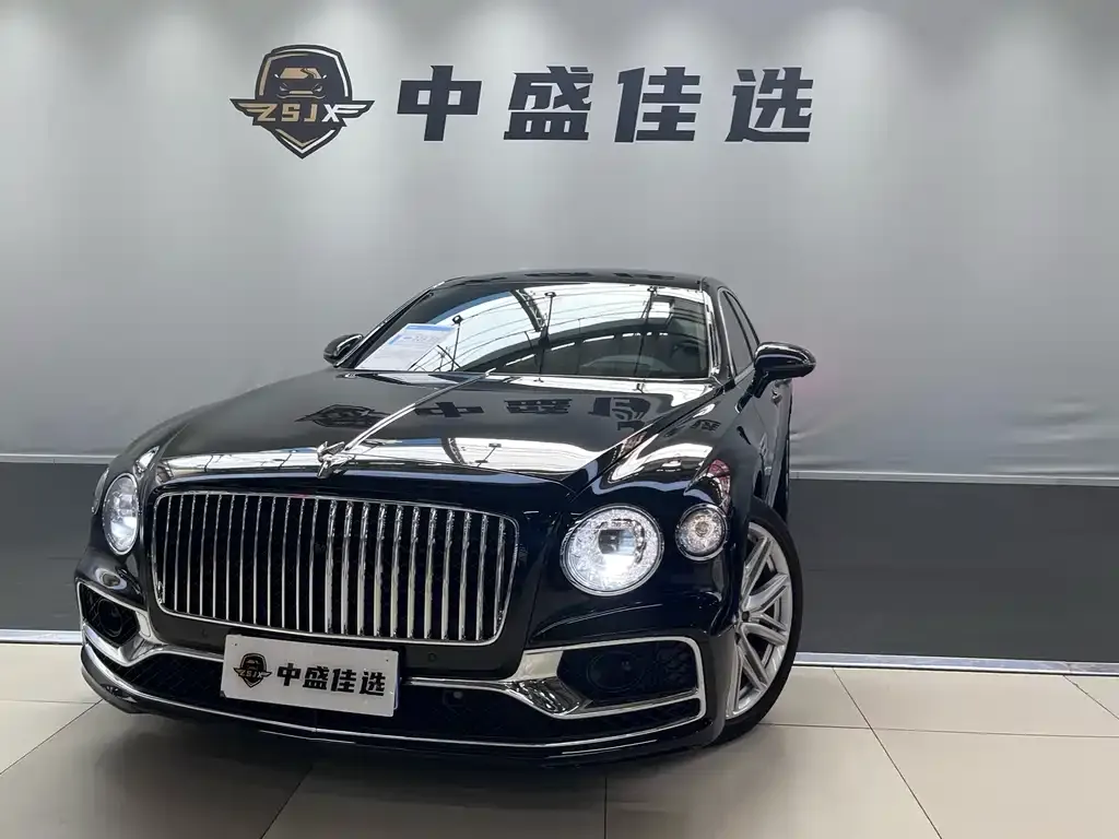 Bentley Flying Spur — фото 1