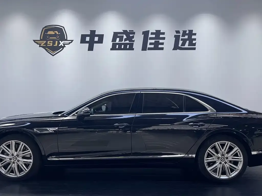 Bentley Flying Spur — фото 6