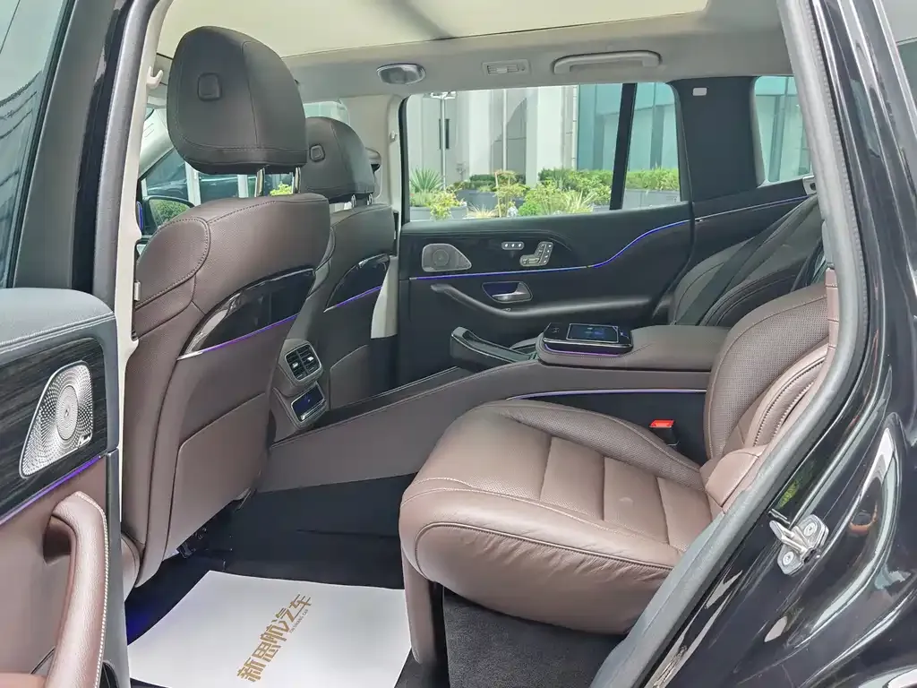 Mercedes-Benz GLS — фото 10