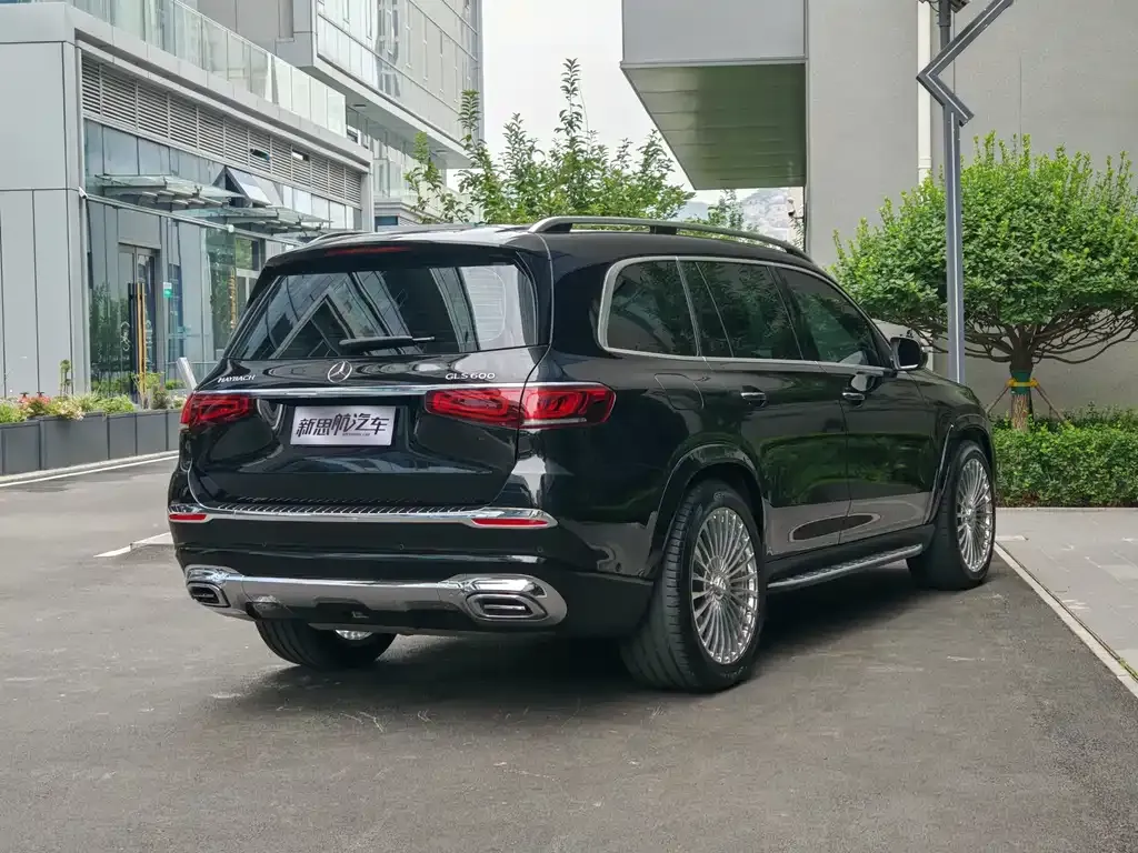 Mercedes-Benz GLS — фото 6