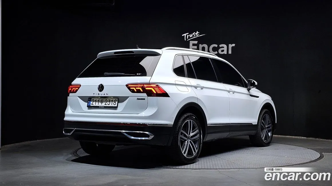 Volkswagen Tiguan — фото 2
