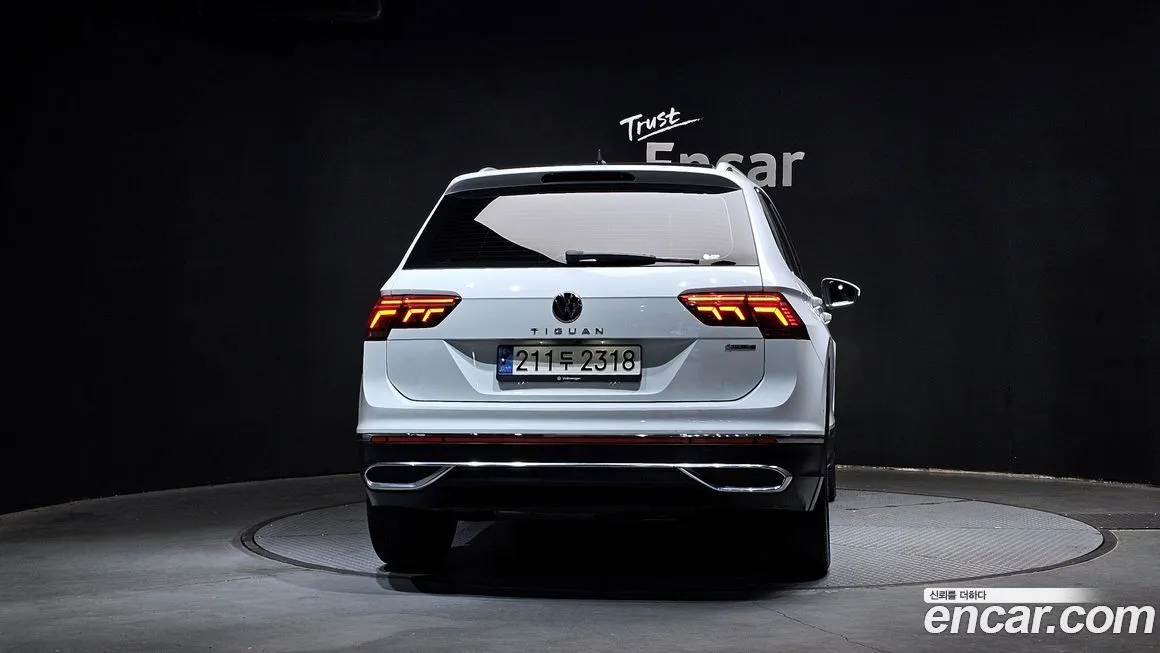 Volkswagen Tiguan — фото 4