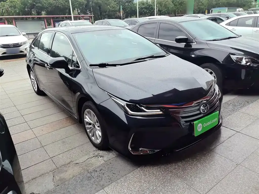 Toyota Allion — фото 4