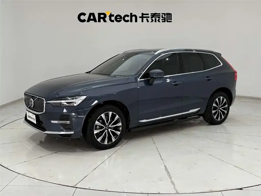 Volvo XC60 — фото 1