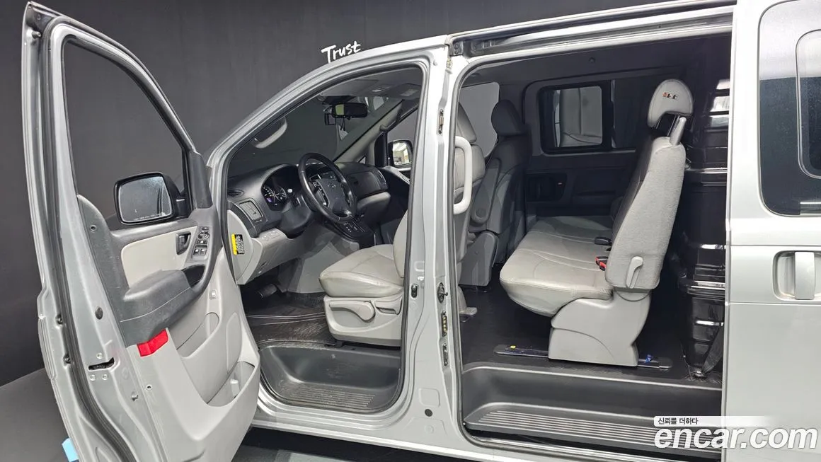 Hyundai Starex — фото 10