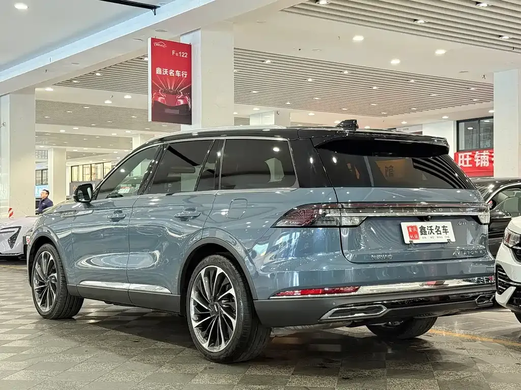 Lincoln Aviator — фото 5