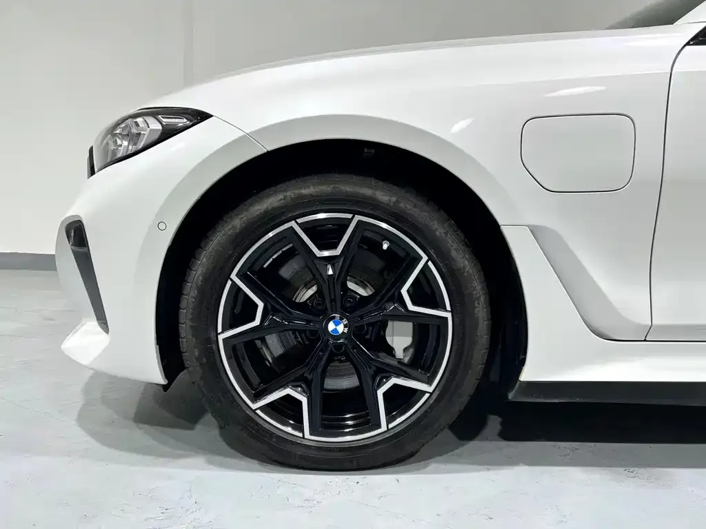 BMW i3 — фото 5