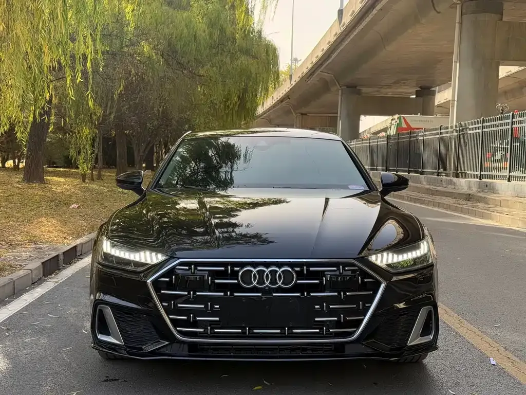 Audi A7L — фото 2