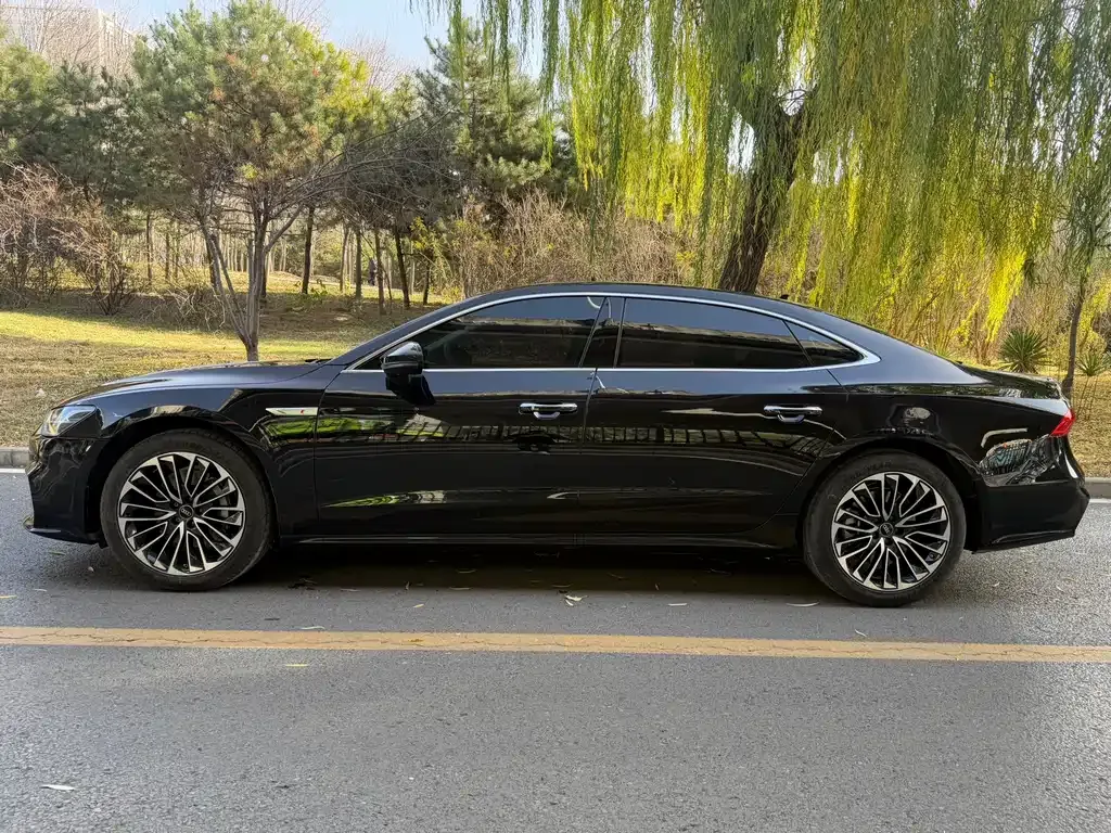 Audi A7L — фото 3