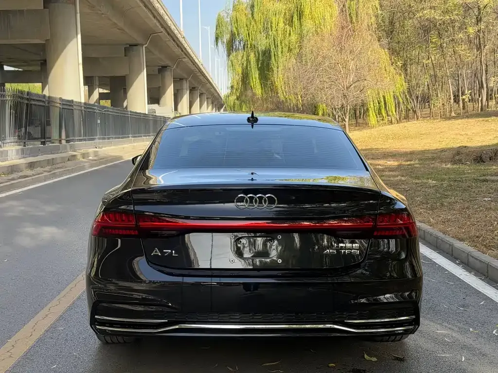 Audi A7L — фото 4
