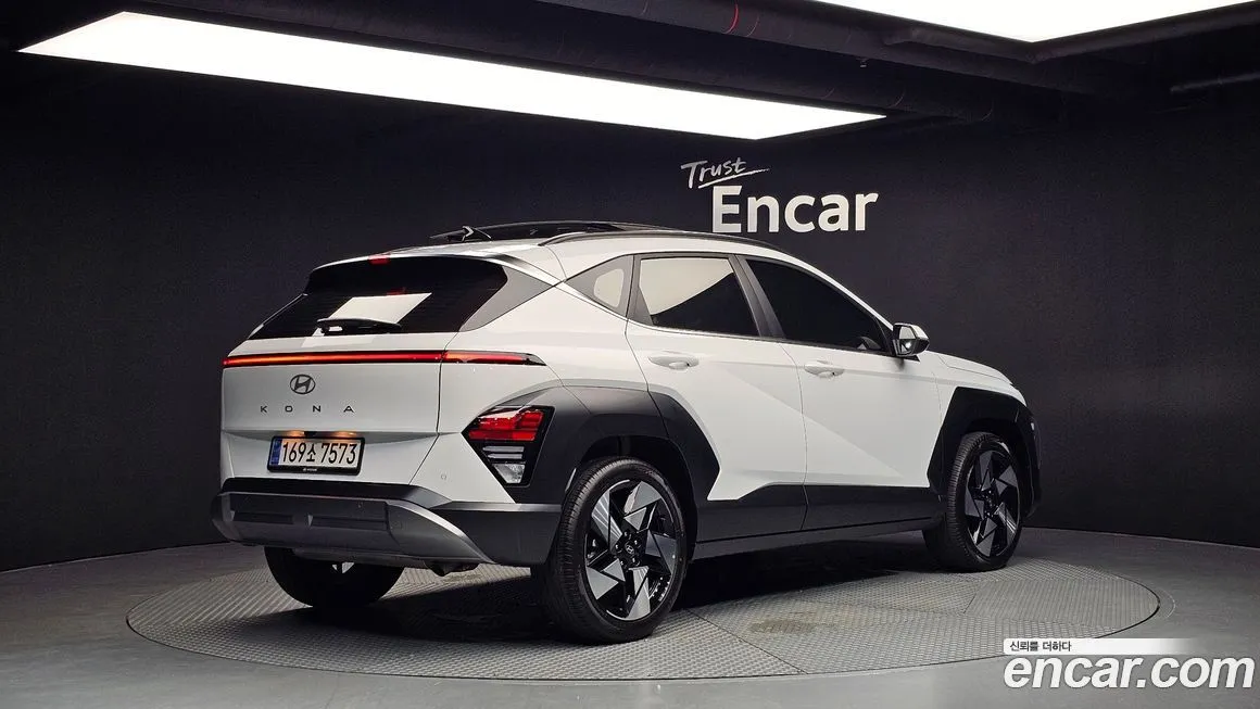 Hyundai Kona — фото 2