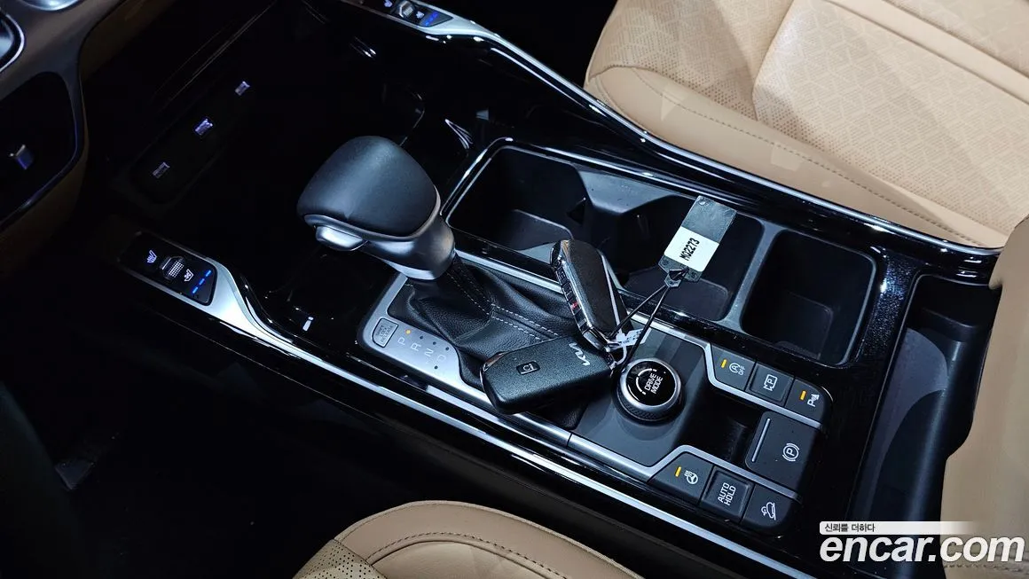 Kia Sorento — фото 9