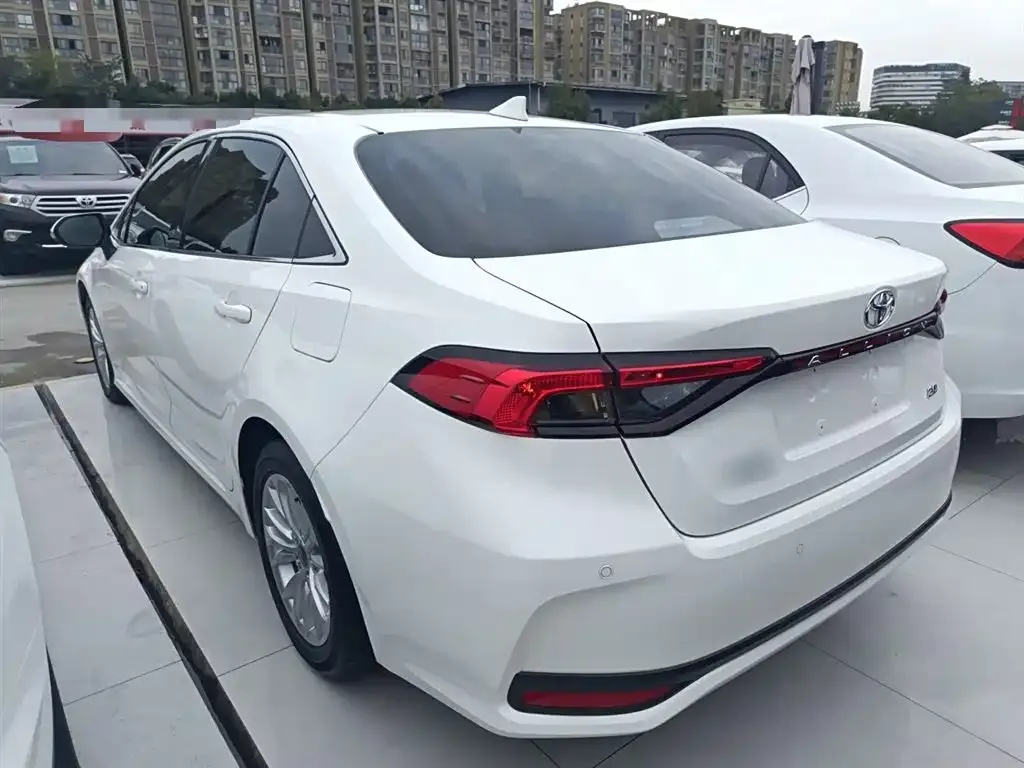 Toyota Allion — фото 5