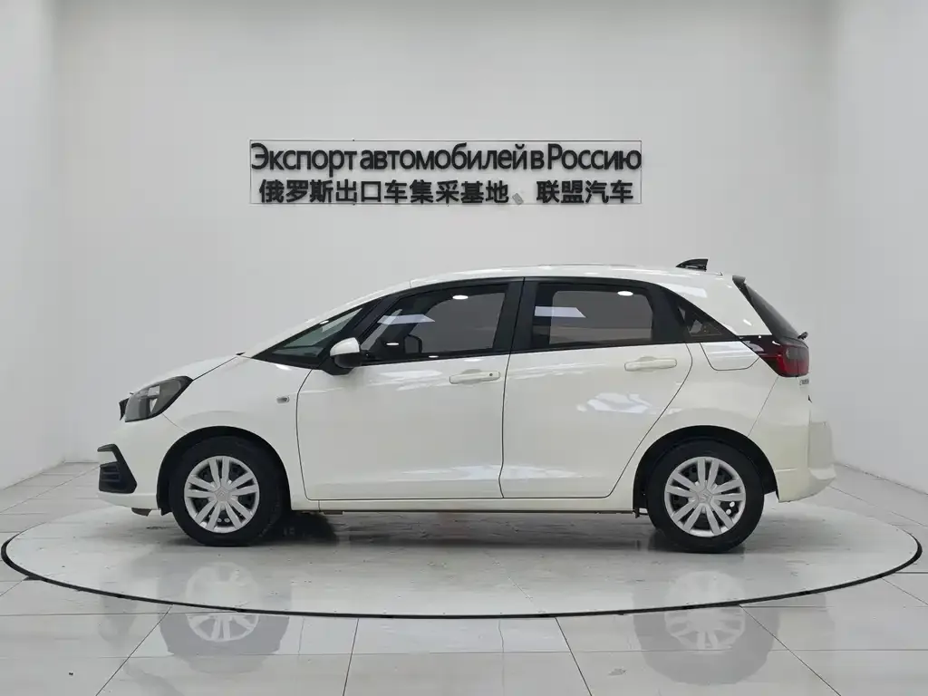 Honda Fit — фото 6