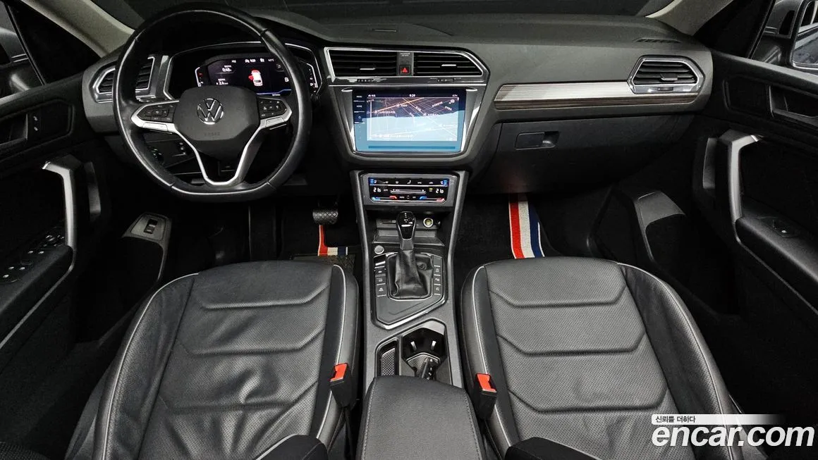 Volkswagen Tiguan — фото 7