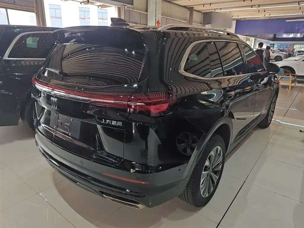 Buick Envision Plus — фото 9