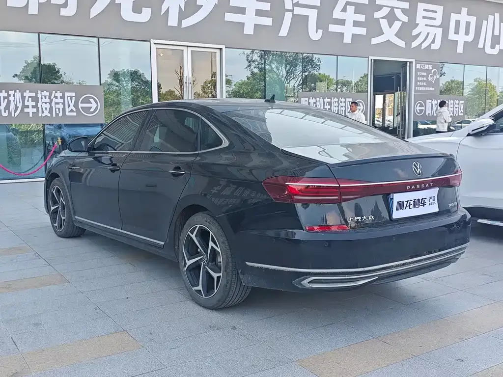 Volkswagen Passat — фото 4