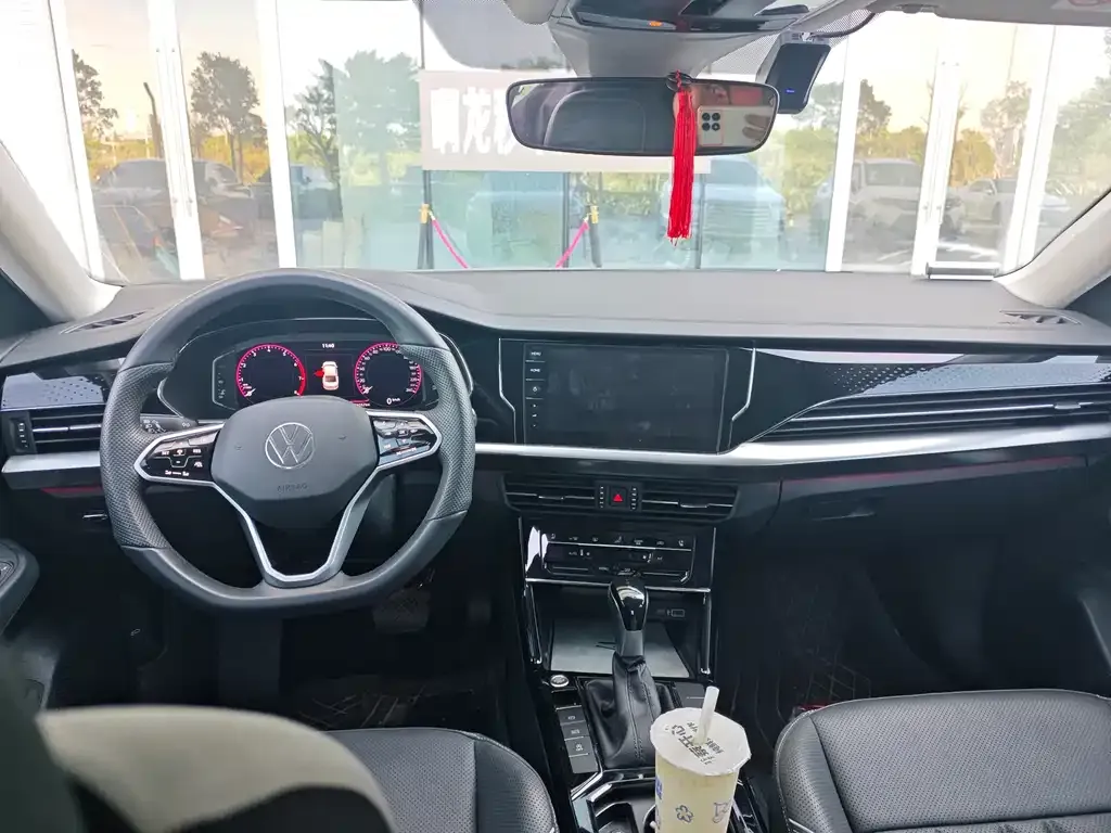 Volkswagen Passat — фото 9