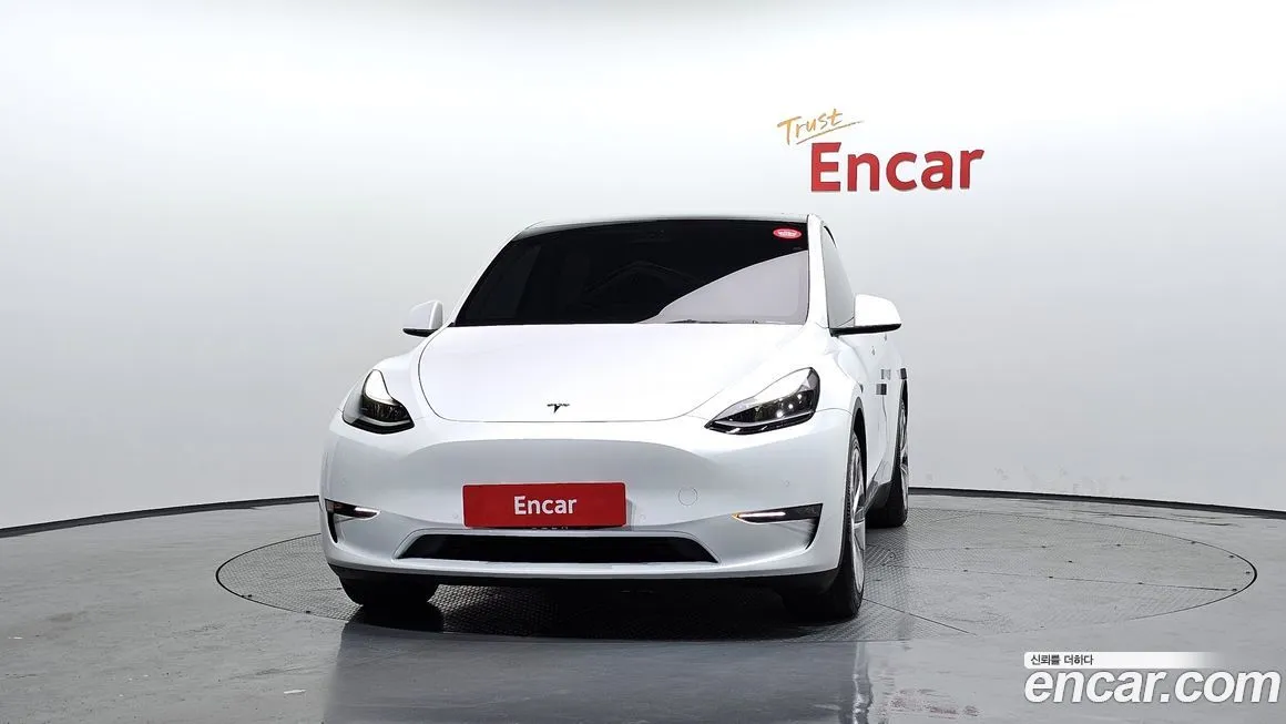 Tesla Model Y — фото 3