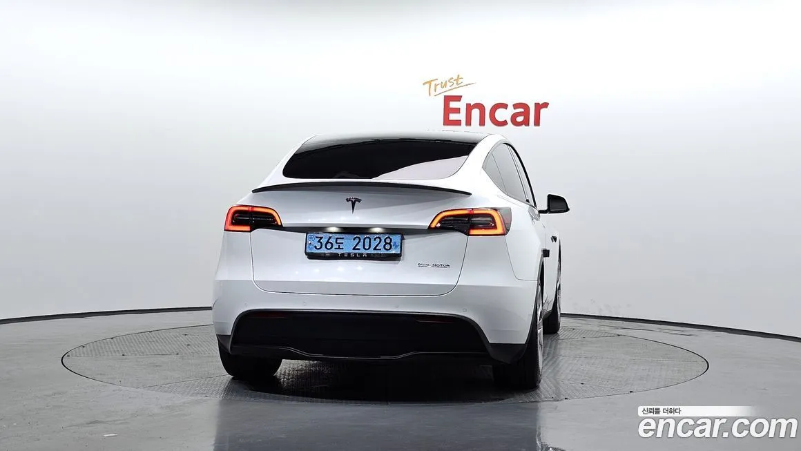 Tesla Model Y — фото 4