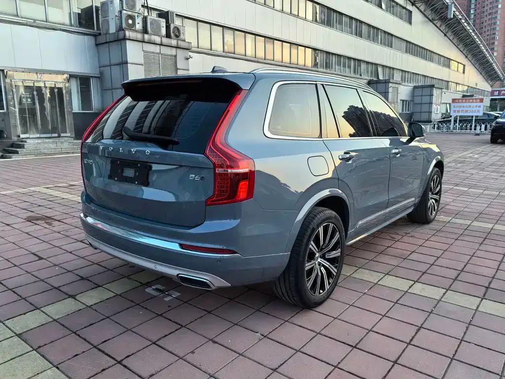 Volvo XC90 — фото 5