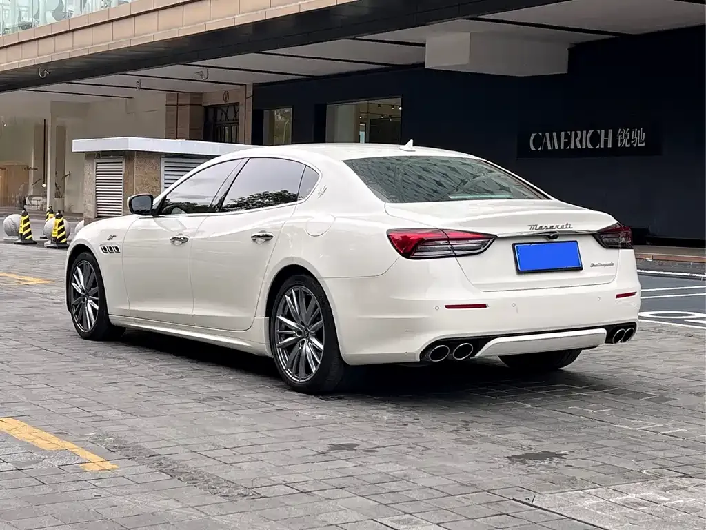 Maserati Quattroporte — фото 4