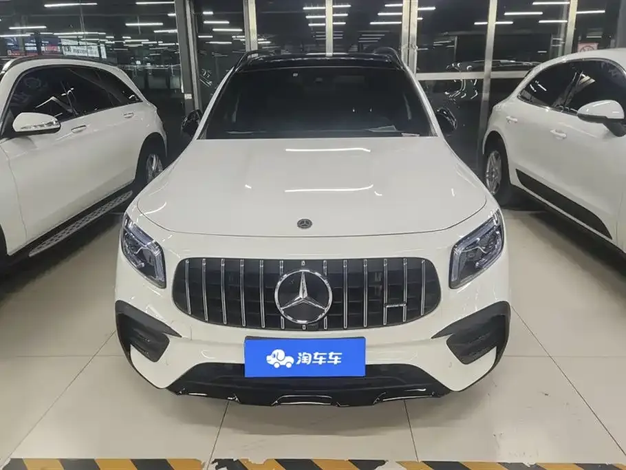 Mercedes-Benz GLB AMG — фото 2