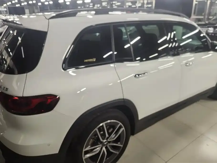 Mercedes-Benz GLB AMG — фото 3